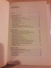 Veikko Vesterinen / Suoraan sanoen, puollustusvoimien puolesta. Kovaa kritiikkiä komentajista kalusto hankintoihin ja organisaatioon. I-painos 1997. Valokuvia 22 kpl