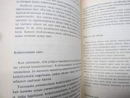 Teknilliseen kouluun pyrkivien opas- ja kertauskirja
