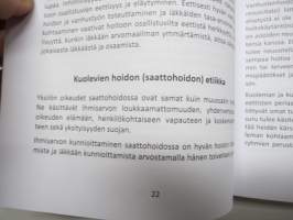 Vanhana tänään - Kohtaavatko tiedot, suositukset ja arkipäivän kokemukset toisensa ikääntyneiden ja vanhusten hidossa ja palveluissa