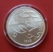 Hopeiset Suomen Juhlarahat - 10 e - 60 rauhan vuotta - 2005