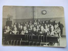 Kaarinan kansakoulu 1923 kesällä luokkakuva - valokuva