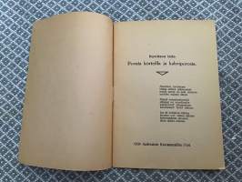 Huvittava taito Povata korteilla ja kahviporosta