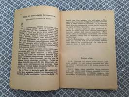 Huvittava taito Povata korteilla ja kahviporosta