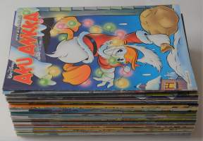 Aku Ankka 1-52 2008 + 51B Jouluparaati