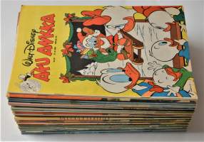 Aku Ankka 1-52 1984 + 52B Kaunotar ja Kulkuri