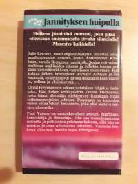 Yö-taivas 1 /Glare Francis. Suomalainen kirjakerho.Oy. P1984. Jännitystä  ja toisen maailman sodan tapahtumia kannesta kanteen.