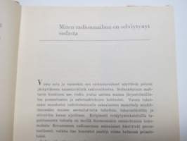 Radiokuuntelijan kirja - uutta mikrofonin maailmasta koti- ja ulkomailta