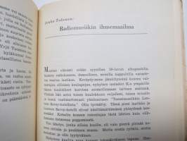 Radiokuuntelijan kirja - uutta mikrofonin maailmasta koti- ja ulkomailta