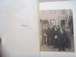Oulun Lyseo 1883-1933 50 vuotta - historiikki ja matrikkeli oppilaista