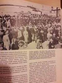 Maailma palaa. Toinen maailman sota-kolme kirjaa. Tarkkaa kerrontaa eripuolilta maailmaa. Samoin kuvia joka maasta sodan edetessä. Sivuja yhteensä 1431. P. 1975.