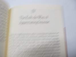 The Book of Incence - Enjoying the Traditional Art of Japanese Scents