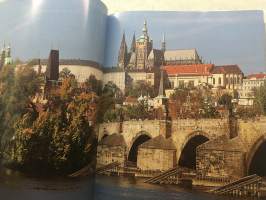 Prague - An Historic Town (Praha, Tsekin tasavalta)
