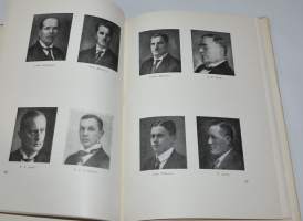 Suvulta suvulle  Karjalan sivistysseuran viisikymmenvuotisjuhlajulkaisu  1906-1956