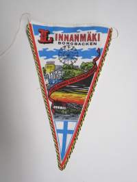 Helsinki - Helsingfors - Linnanmäki -matkailuviiri / souvenier pennant