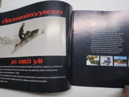 Yamaha moottorikelkka 2001 mallisto -myyntiesite / snow scooter brochure