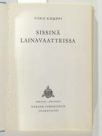 Sissinä lainavaatteissa