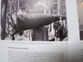 Linnan valleilta Vanhalinnaan - Arma Aboa 1973-2013