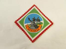 Hyvinkää-kangasmerkki / matkailumerkki / hihamerkki / badge -pohjaväri punainen