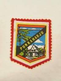 Punkaharju-kangasmerkki / matkailumerkki / hihamerkki / badge -pohjaväri punainen