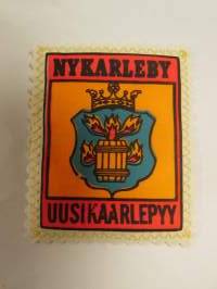 Uusikaarlepyy Nykarleby-kangasmerkki / matkailumerkki / hihamerkki / badge -pohjaväri valkoinen