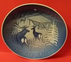 Joululautanen - Tanska vuosi 1980.  Posliinilautanen, seinälautanen, koristelautanen (Vintage Christmas Plate, Denmark Scandinavian Design, Jultallrik, Porcelain)