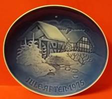 Joululautanen - Tanska vuosi 1975.  Posliinilautanen, seinälautanen, koristelautanen (Vintage Christmas Plate, Denmark Scandinavian Design, Jultallrik, Porcelain)