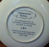 Joululautanen - Västgötajul 1974. Skara Domkyrka. Posliini, Tanska , keräilylautanen (Vintage Christmas Plate,  Scandinavian Design, Jultallrik, Porcelain)
