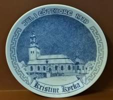 Joululautanen - Jul i Göteborg 1979. Kristine Kyrka. Posliini, Tanska , keräilylautanen (Vintage Christmas Plate,  Scandinavian Design, Jultallrik, Porcelain)