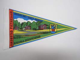 Pietarsaari - Jakobstad - Retkeilymaja Joutsen / Vandrarhem Svanen -matkailuviiri / souvenier pennant