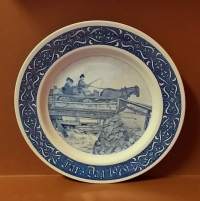 Keräilylautanen - Fars Day 1979. Posliinilautanen, seinälautanen,  ( Sweden, Ruotsi, Scandinavian Porcelain, tallrik, collecting plate)