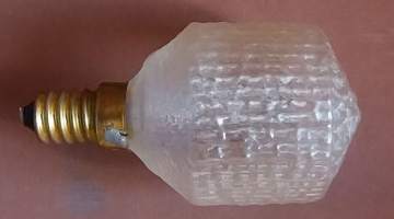Airam - Kristallihehkulamppu. Tapio Wirkkala, crystal lamp. (Varaosa, restaurointitarvike, jäähilekuvio)