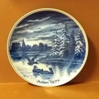 Joululautanen - Julen 1977. Posliini, keräilylautanen (Vintage Christmas Plate,  Germany, Jultallrik, Porcelain, Weihnachtsteller)