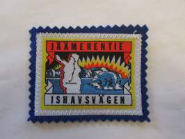 Jäämerentie -Ishavsvägen -kangasmerkki / matkailumerkki / hihamerkki / badge -pohjaväri sininen