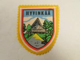 Hyvinkää -kangasmerkki / matkailumerkki / hihamerkki / badge -pohjaväri keltainen