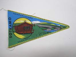 Sotkamo - Naapurivaara - Eräpirtti -matkailuviiri / souvenier pennant