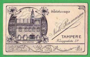 Valokuva visiittikortti. Valokuvaamo Niels Rasmussen Tampere