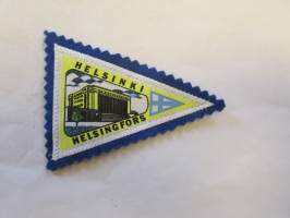 Helsinki -Helsingfors -Suomi -Finland -kangasmerkki / matkailumerkki / hihamerkki / badge -pohjaväri sininen