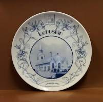 SAMLARTALLRIKAR - Bohuslän - Kungshamns kyrka. Keräilylautanen. Posliini, seinälautanen. (Vintage,  Scandinavian Porcelain, tallrik, collecting plate)