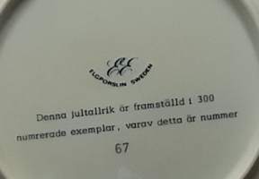SAMLARTALLRIKAR - Jul i Surte 1976 - Joululautanen. Keräilylautanen. Posliini, seinälautanen. (Vintage,  Scandinavian Porcelain, tallrik, collecting plate)