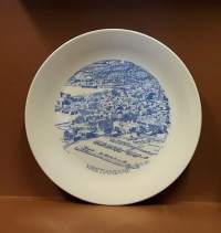 SAMLARTALLRIKAR - Kristiansand. Oskar Engros 91. Keräilylautanen. Seinälautanen. (Vintage,  Scandinavian Porcelain, tallrik, collecting plate)