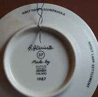 Keräilylautanen - Andreas Alariesto 1987 nr. 37. Seinälautanen, taidelautanen. (Vintage,  Scandinavian Porcelain, , collecting plate)