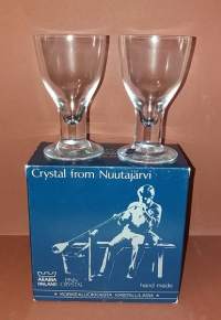 Design-lasi. Elegia. Nuutajärvi - juomalasi/viinilasi 12 cl (Keräilykohde, lasitaide , taideteollisuus)