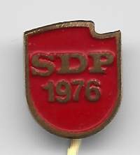 SDP 1976 neulamerkki  rintamerkki