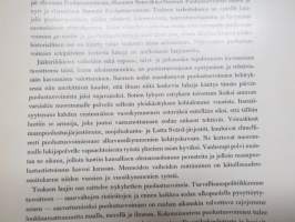 Suomen Puolustusvoimat (kuvateos Suomen armeijan historiasta ja nykypäivästä)