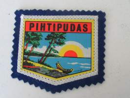 Pihtipudas -kangasmerkki / matkailumerkki / hihamerkki / badge -pohjaväri sininen