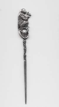 Figuriini apina coctail tikku  - vanhaa leimattua 0.900 sterling hopeaa