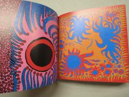 Hi, Konnichiwa - Yayoi Kusama