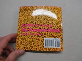 Hi, Konnichiwa - Yayoi Kusama