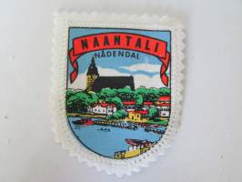 Naantali -Nådendal -kangasmerkki / matkailumerkki / hihamerkki / badge -pohjaväri valkoinen