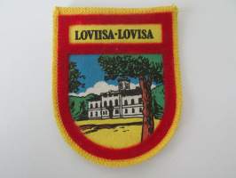 Lovisa - Loviisa -kangasmerkki / matkailumerkki / hihamerkki / badge -pohjaväri keltainen